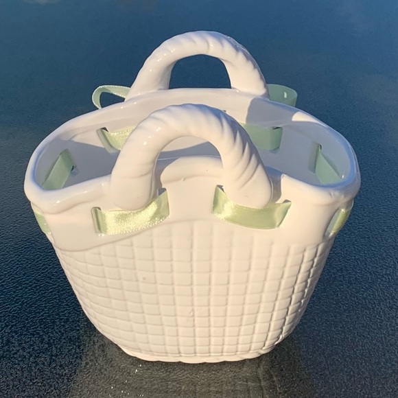 Small White Ceramic Market Basket Figurine with Pastel Green Ribbon - Picture 3 of 7